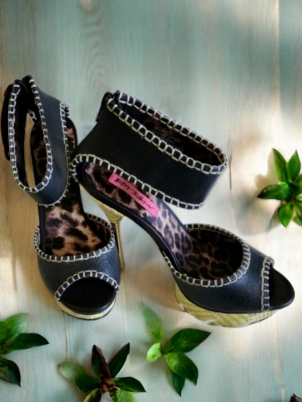 Betsey Johnson Tricksy Black Leather Yellow Woven Platform Heels Rare Vtg 6.5